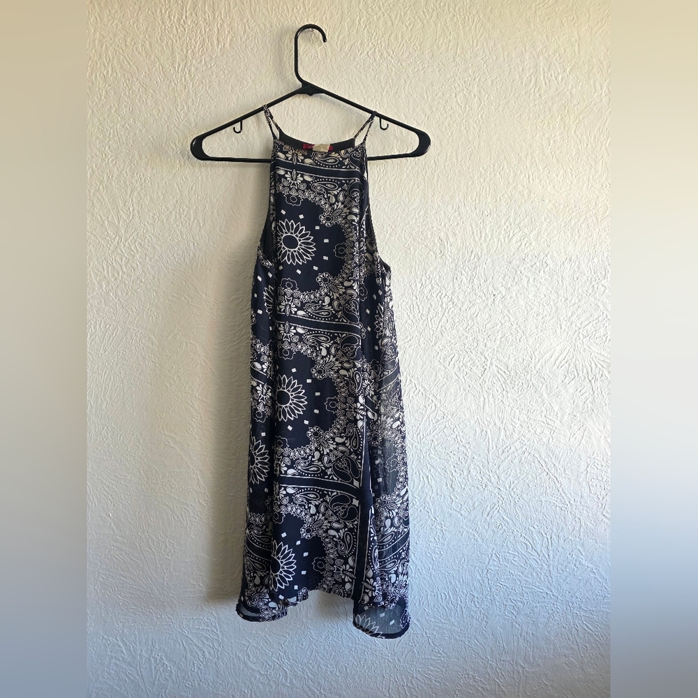 Chic Black and White Floral Midi Dress